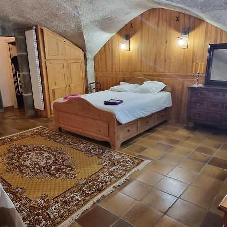Maison Au Loup - Superbe Ancien Hotel Particulier Du Xvie Siecle Au Coeur De La Vieille Ville Du Puy Le Puy-en-Velay Екстер'єр фото