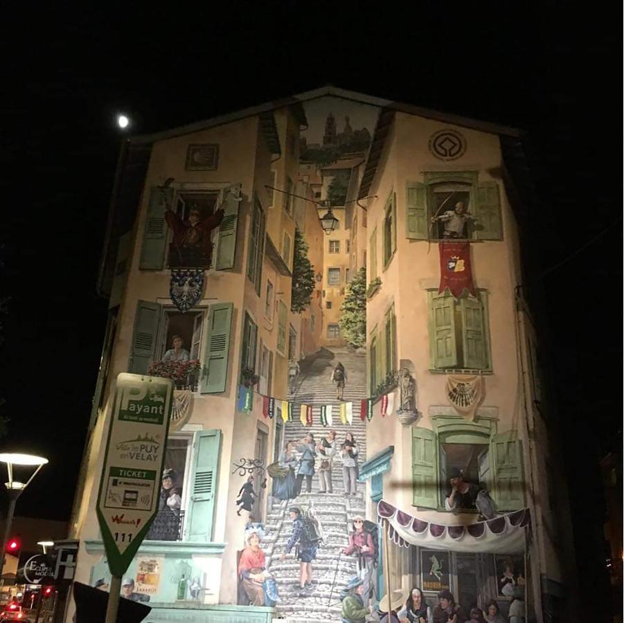 Maison Au Loup - Superbe Ancien Hotel Particulier Du Xvie Siecle Au Coeur De La Vieille Ville Du Puy Le Puy-en-Velay Екстер'єр фото