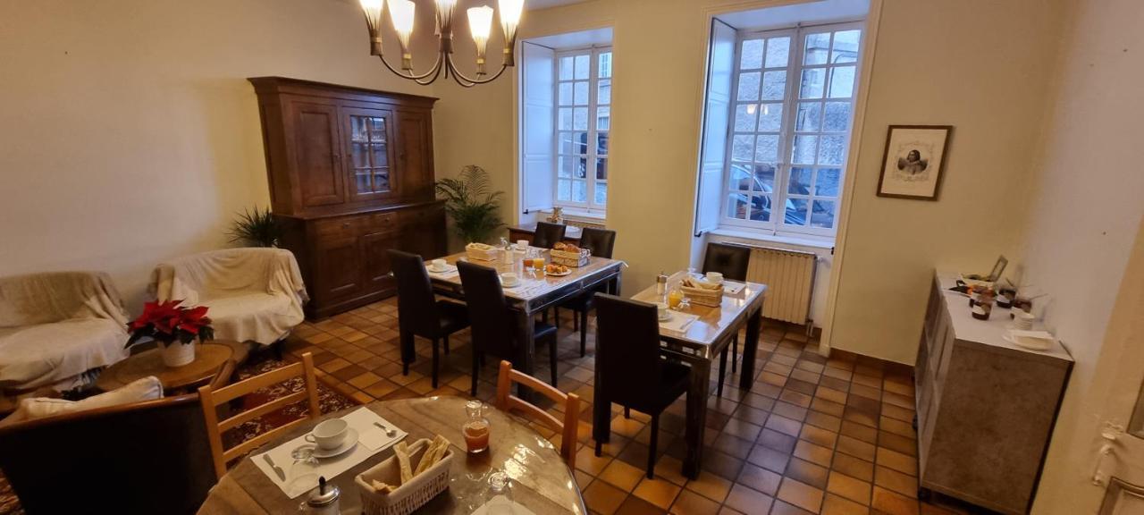 Maison Au Loup - Superbe Ancien Hotel Particulier Du Xvie Siecle Au Coeur De La Vieille Ville Du Puy Le Puy-en-Velay Екстер'єр фото