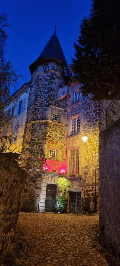Maison Au Loup - Superbe Ancien Hotel Particulier Du Xvie Siecle Au Coeur De La Vieille Ville Du Puy Le Puy-en-Velay Екстер'єр фото